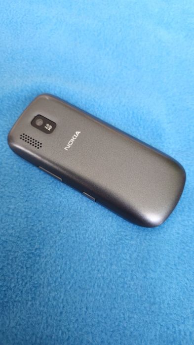Telefon Nokia 203. Ładna.