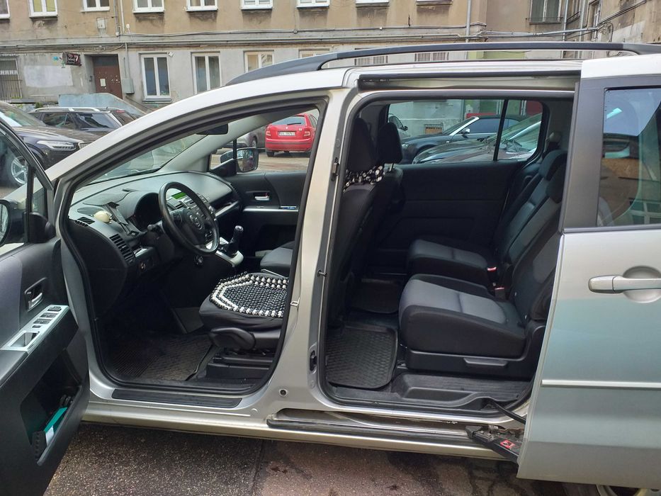 sprzedam samochodzik Mazda5