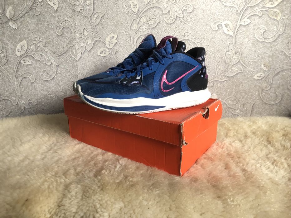 Оригінал! Кросівки Nike Kyrie баскетбол волейбол 46 45,5 45 30 29,5