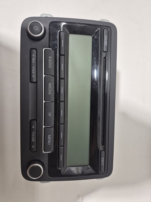 Radio samochodowe fabryczne RCD 210 Volkswagen Golf VI  7 647 201 360