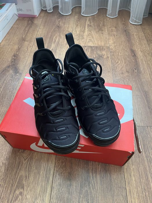 Кросівки жіночі Nike air vapormax plus 38.5 розмір оригінал