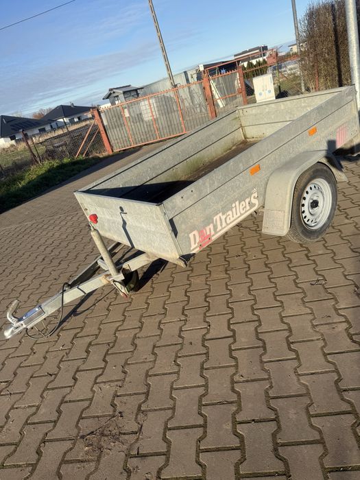 Przyczepka samochodowa