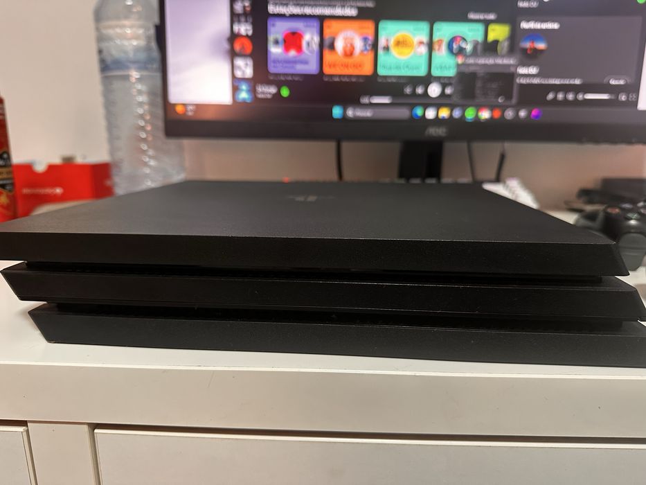 PlayStation 4 PRO 1TB.    PS4 PRO
