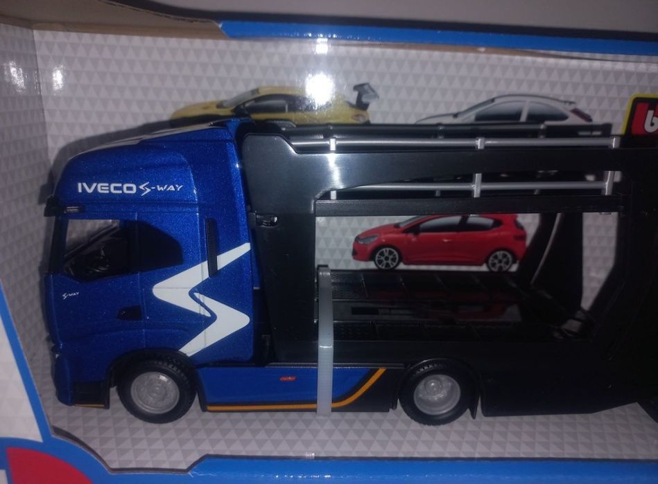 Bburago laweta Iveco+ Audi RS e-tron, skala 1:43