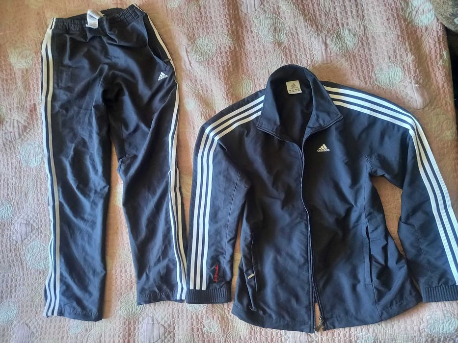 Спортивний костюм Adidas розмір 48