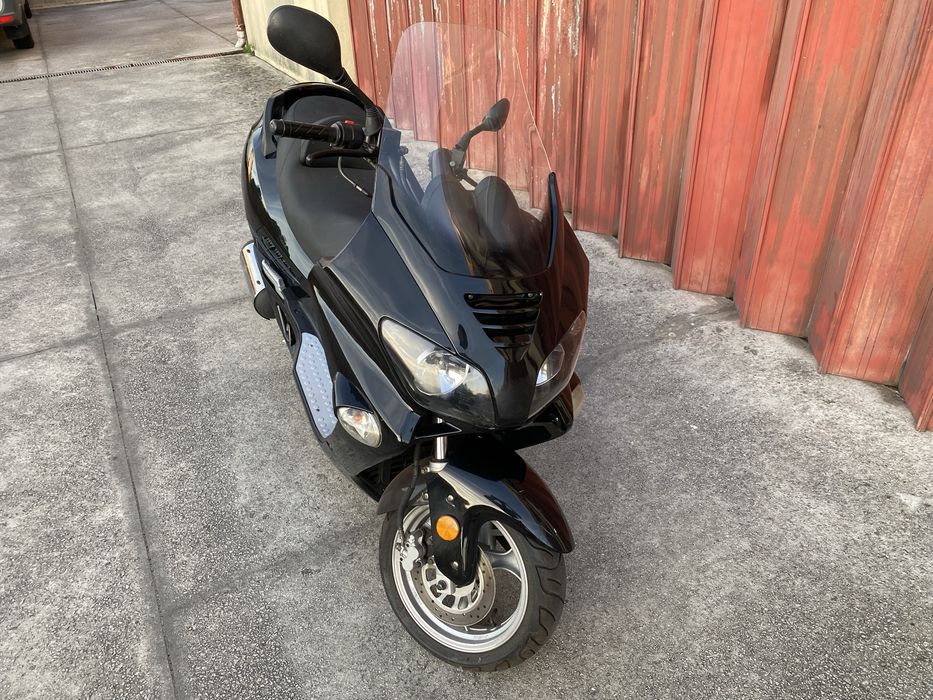 Scotter  Jonway YY250t    OTIMO ESTADO