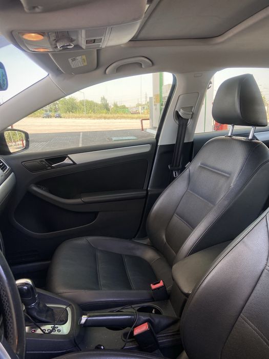 Volkswagen Jetta 1.8 турбо бензин