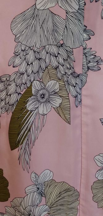 Piękna jedwabna sukienka Simple.