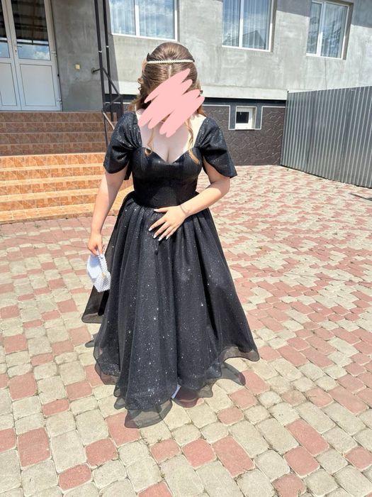 Випускна сукня чорна