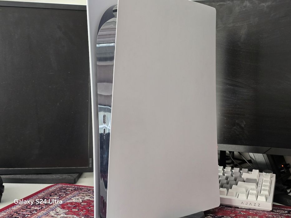 Playstation 5, вживана, з 2 джойстиками