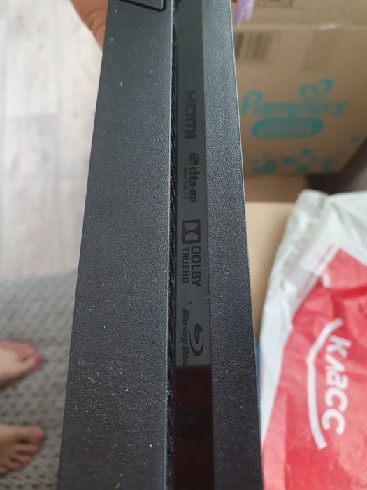 PlayStation 4 Slim 1 TB (CUH-2216B) + Зарядная станция OIVO
