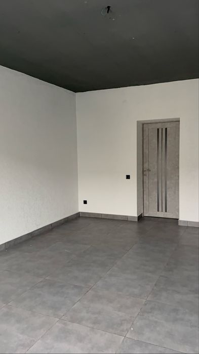 Продам комерційне приміщення вул.Ветеранів