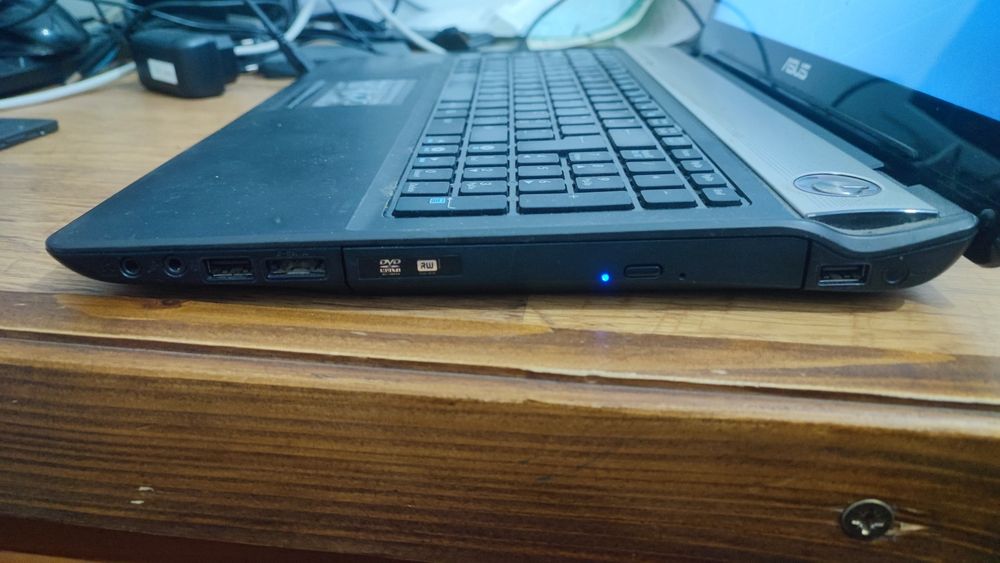 Asus N61v GT240m 120GB SSD 500GB IDE 4GB Ram