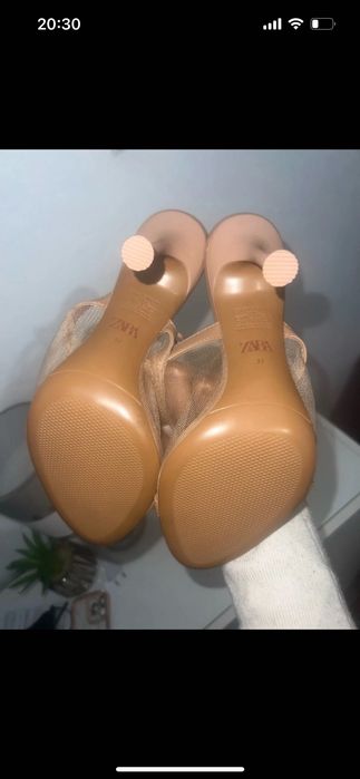 Sandálias com salto