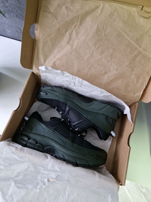 Кросівки Nike Zoom Vomeo Roam  42,5