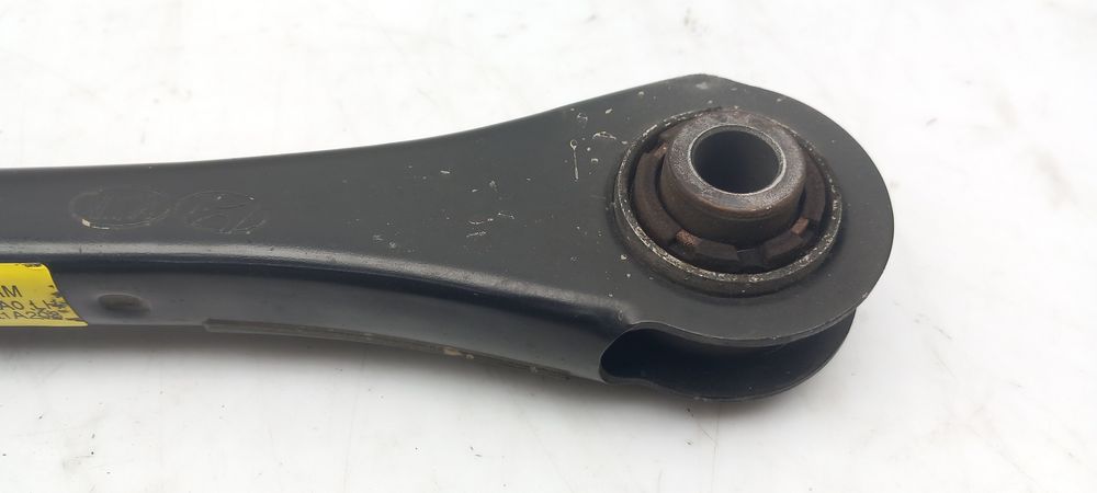 Braço de suspensão trás esquerdo KIA Ceed (CD)