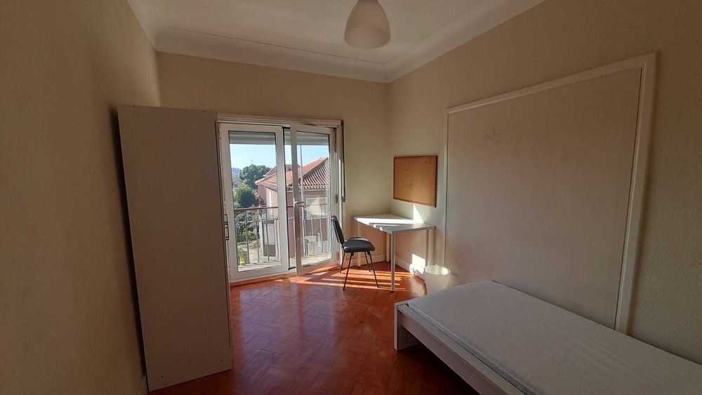 Quarto para arrendar, Polo da Asprela, próximo do ISEP