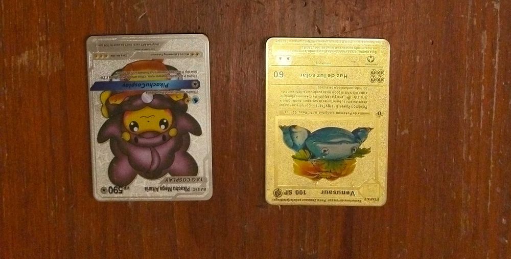 2 cartas de metal de Pokémon de ouro e prata