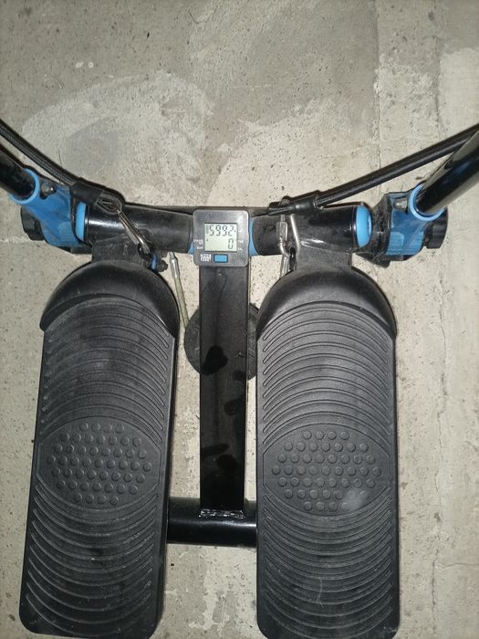 Stepper skrętny z ramionami .