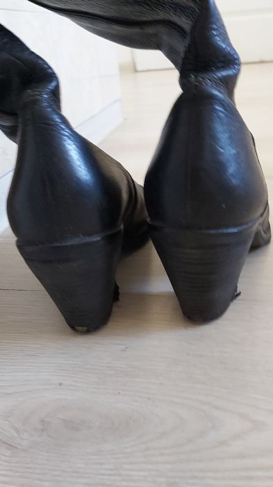 Buty zimowe kozaki ecco z Holandii 40i