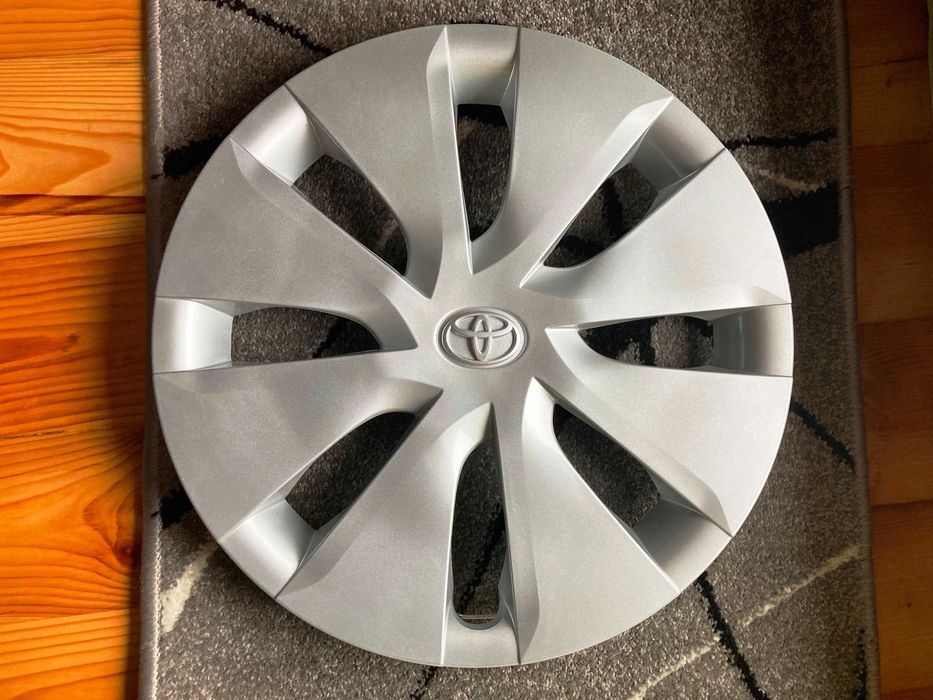 Kołpaki dekle samochodowe na felgi 15 cali 15" oryginalne Toyota