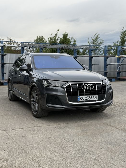 Audi q7.