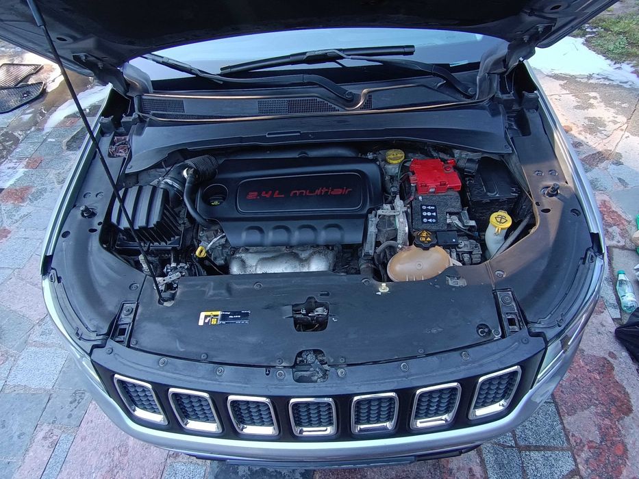 Jeep compass авто