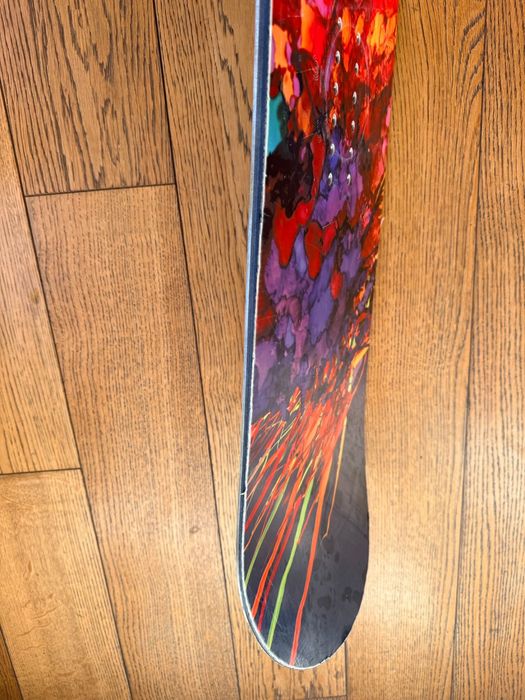 Deska snowboard GNU B-Nice 148 cm – lekka, all-mountain