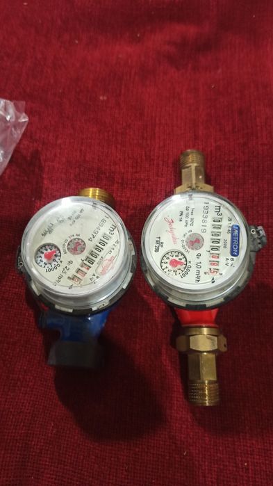 Продам счётчики на воду.