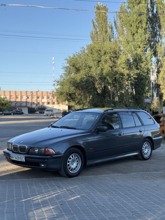 BMW e39. 2.8 Automat