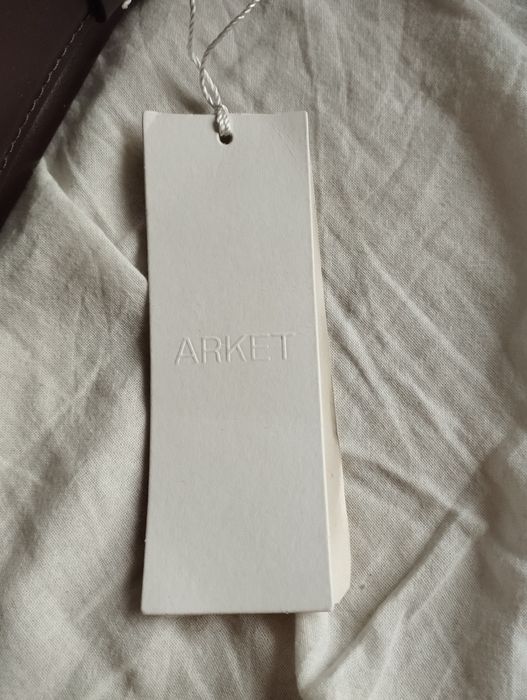 Torebka skórzana Arket