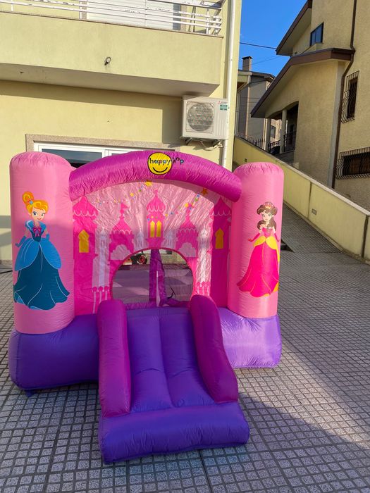 Vendo Insuflavel princesas