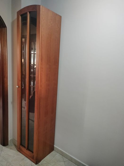 Cristaleira para copos e garrafas