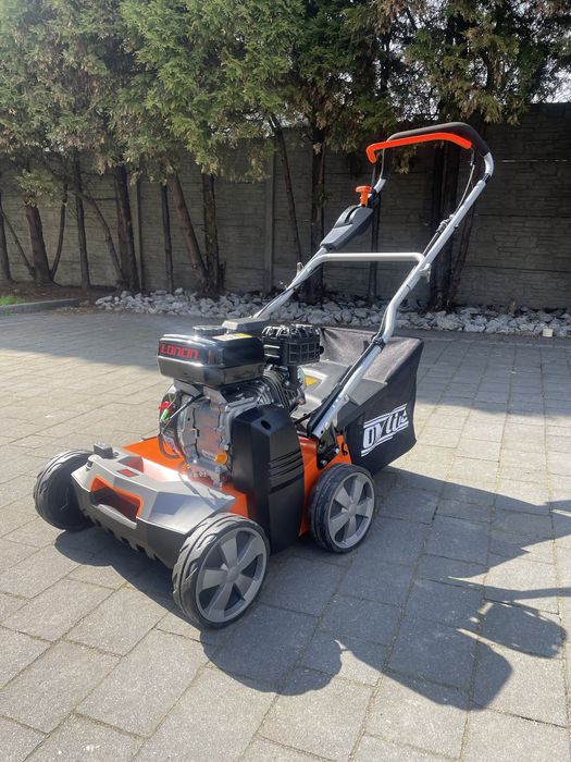 Wynajem  wertykulator  / areator