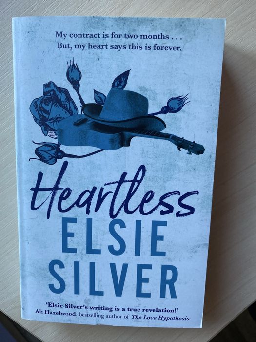 Книга англійською «Heartless» Elsie Silver