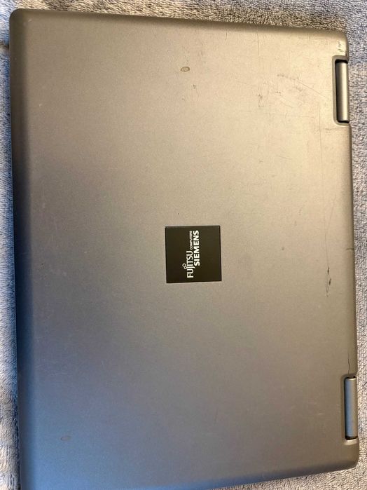 laptop Fujitsu Siemens Esprimo mobile - na części bez dysku