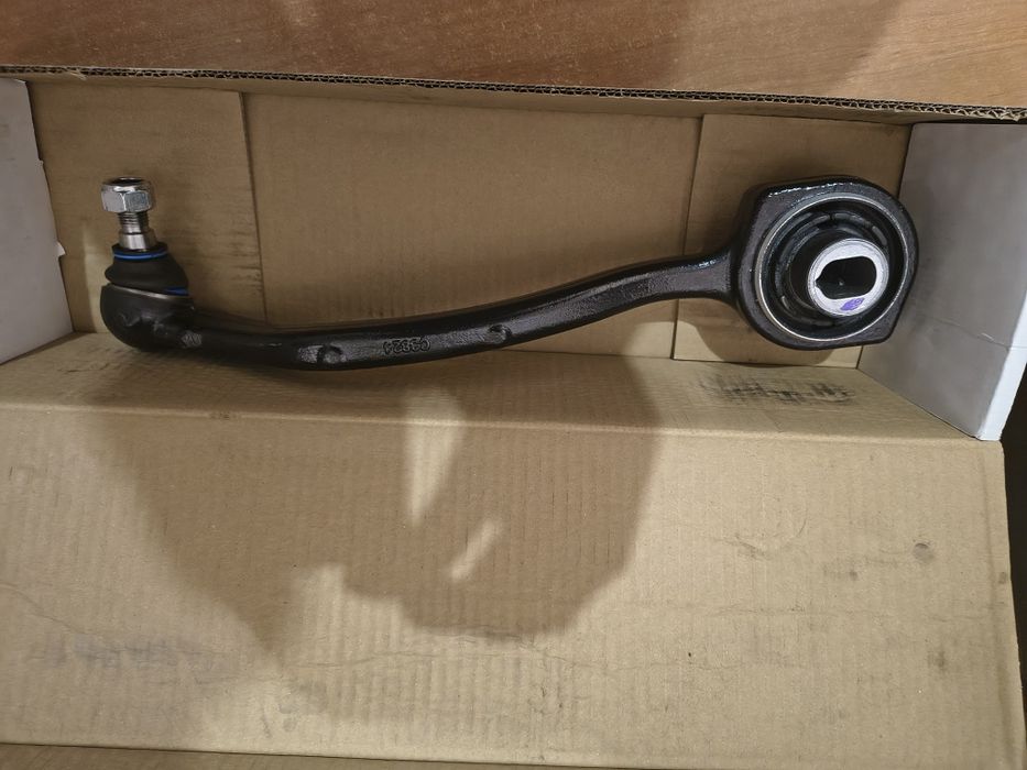 рычаг Mercedes C-class,W203,CLC,CLK,SLK