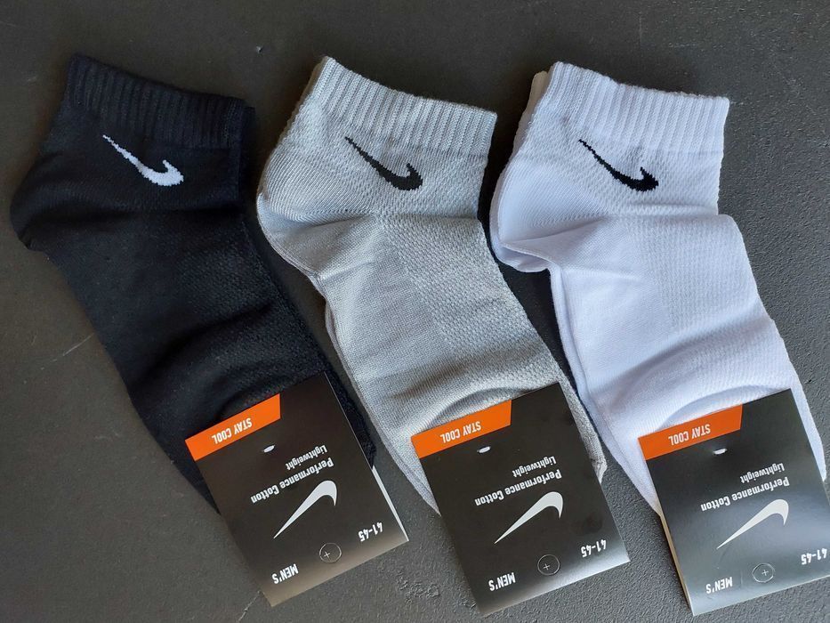 Низькі/короткі шкарпетки Nike/Найк яскраві/яркие носки