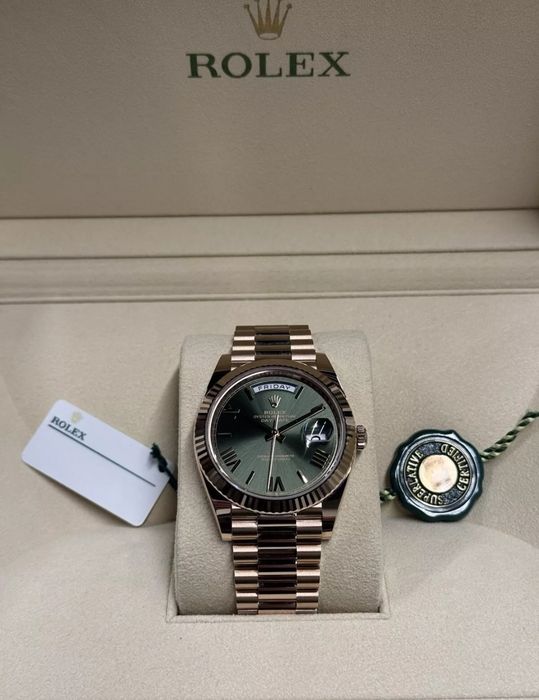 Rolex Day-Date 40mm Olive 228235