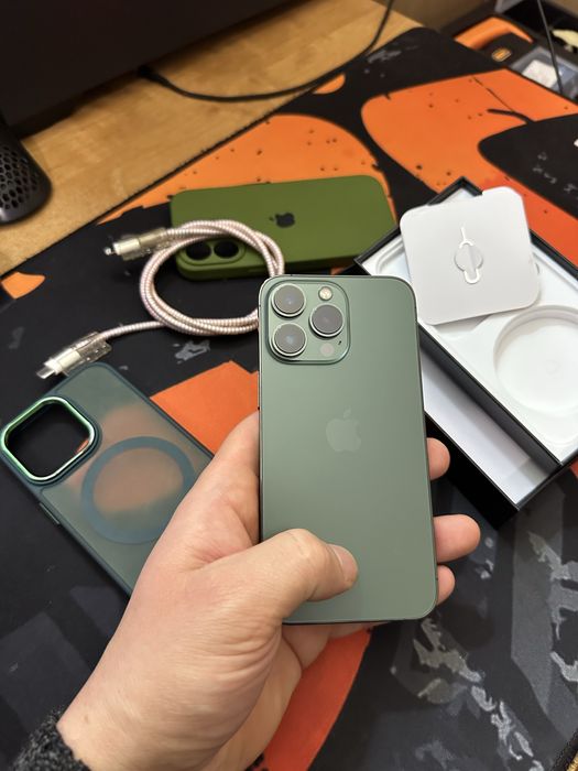 Apple iPhone 13 Pro  Alpine Green