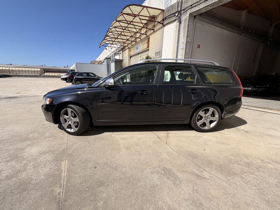 Volvo V50 1.5D R-Desing | Sempre assistida na Volvo | Carro de empresa