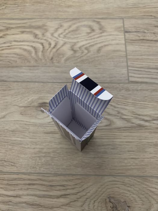 Nowe pudełko po perfumach Tommy Hilfiger