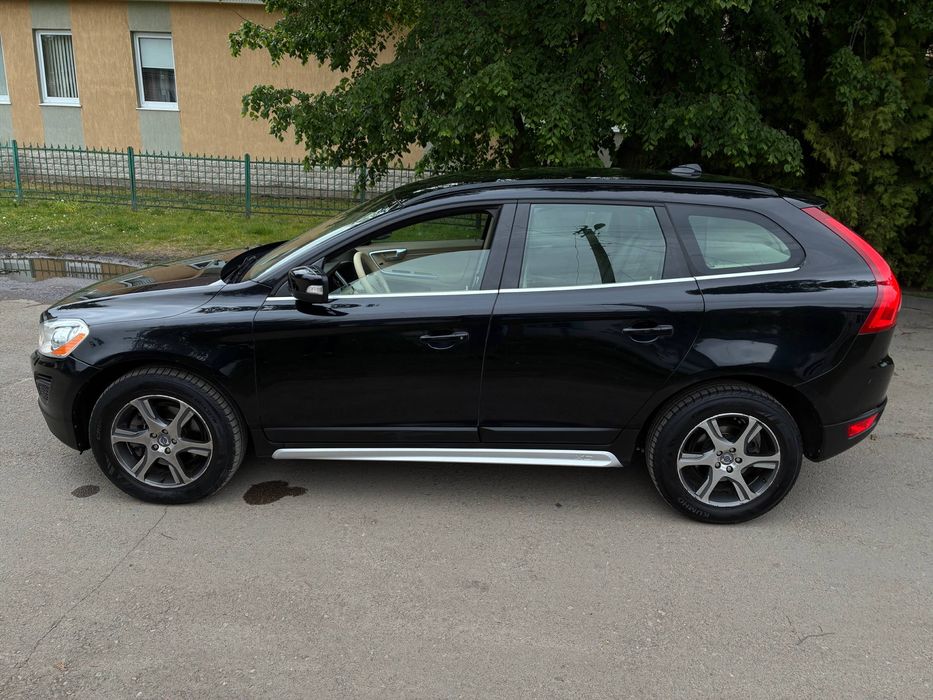 Продам Volvo XC60 2.4 дизель автомат 4wd