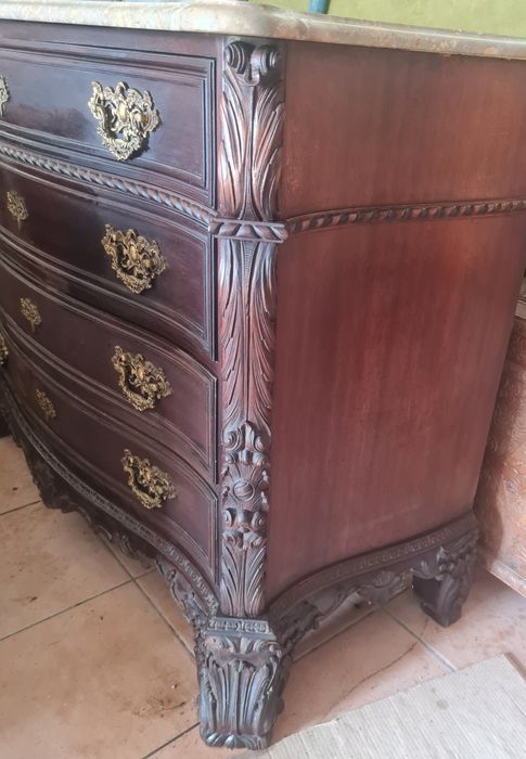 Comoda estilo D.José séc  XX