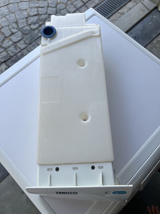 Máquina de secar roupa Zanussi