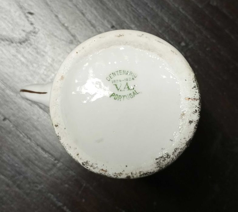 Antiga caneca e chávena de café Centenário Vista Alegre