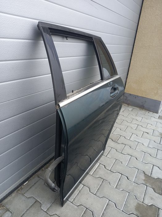 Дверка двері дверь задня ліва Mercedes C-class w204 універсал