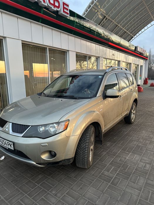 Mitsubishi outlander xl
