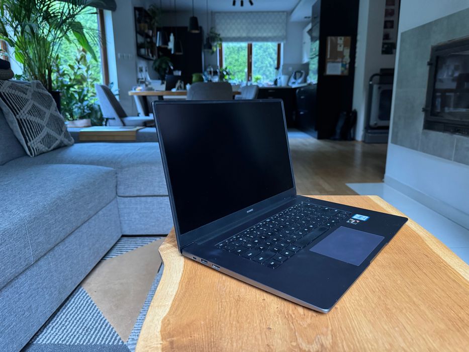Laptop Huawei MateBook D 15  Ryzen 5  8GB RAM Dysk 256GB SSD Win 10