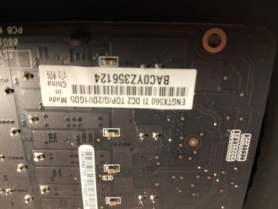Placa gráfica Asus GTX 560 Direct CU